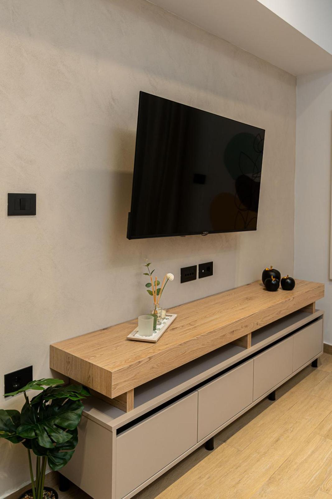 Modern 3 Bedroom Luxury Apartment Thessaloniki Exterior photo