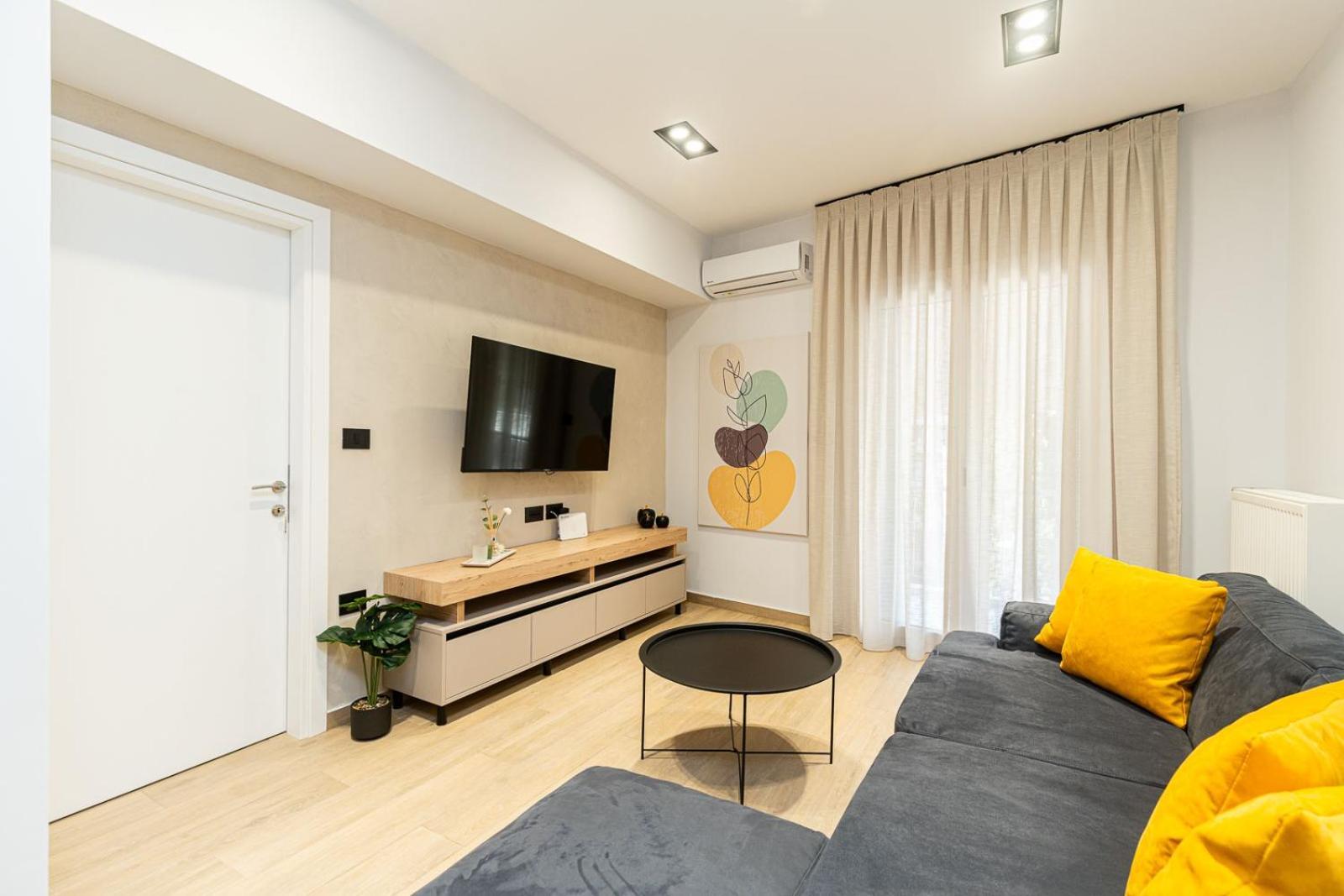 Modern 3 Bedroom Luxury Apartment Thessaloniki Exterior photo